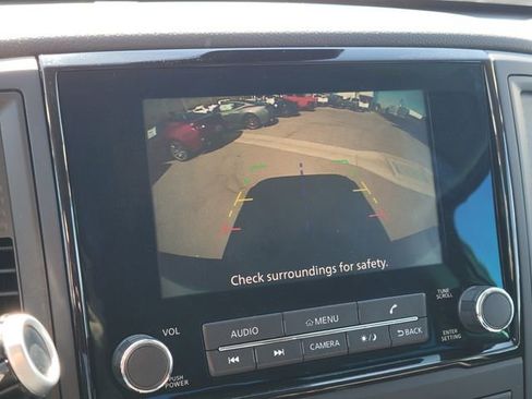 Used 2024 Nissan Titan SV w/ SV Convenience Package image 21