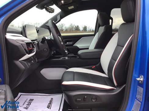 Used 2025 Chevrolet Silverado EV RST image 30