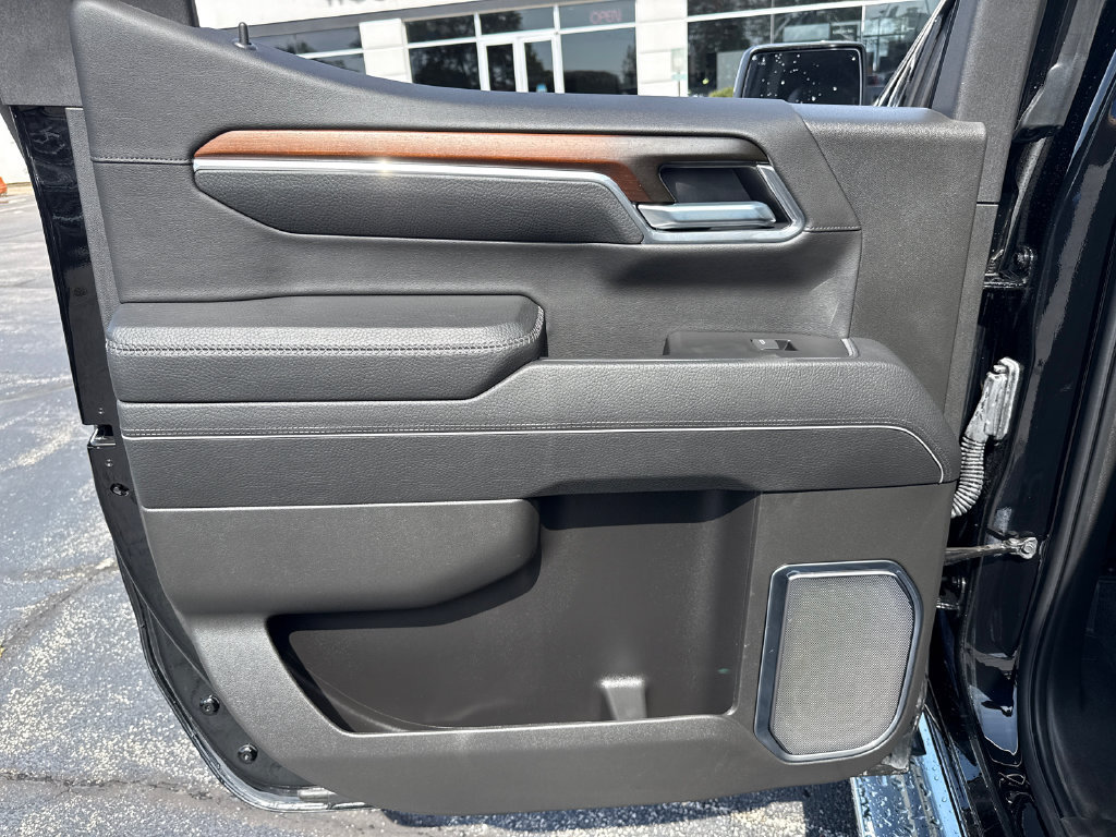Certified 2025 GMC Sierra 1500 Denali AWD/4WD image 31