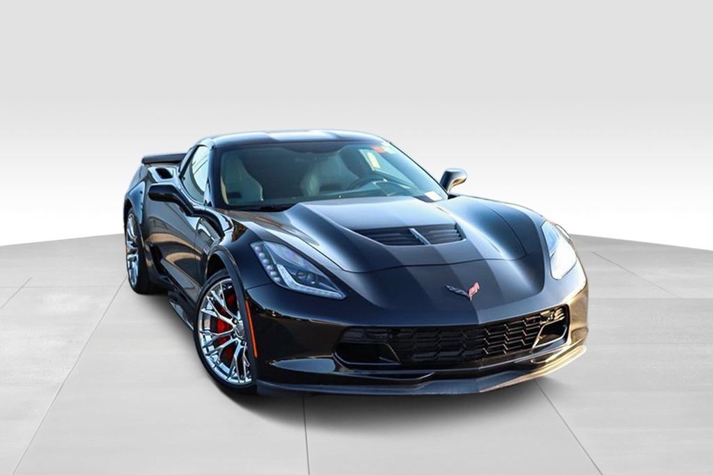 Used 2019 Chevrolet Corvette Z06 RWD image 2