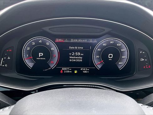 Used 2020 Audi Q8 Prestige AWD/4WD image 25