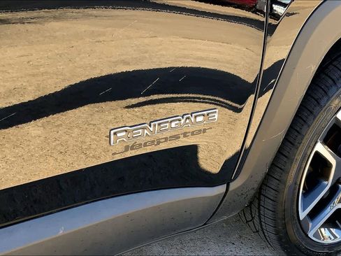 Used 2021 Jeep Renegade Sport image 9