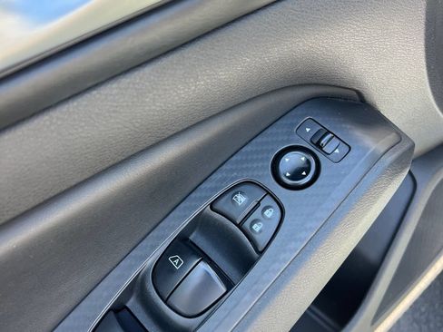Used 2024 Nissan Altima 2.5 SV FWD image 20