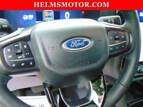 Used 2025 Ford Ranger Lariat w/ Black Appearance Package AWD/4WD image 27