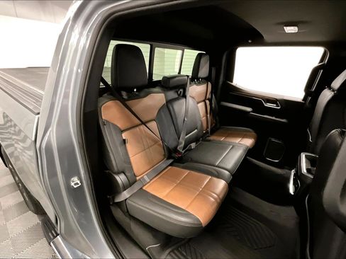 Used 2024 Chevrolet Silverado 1500 High Country w/ LPO, Dark Essentials Package AWD/4WD image 26
