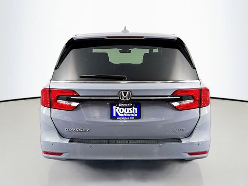 Certified 2023 Honda Odyssey Elite image 6