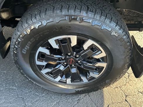 Used 2024 Nissan Frontier PRO-4X w/ Technology Package image 25
