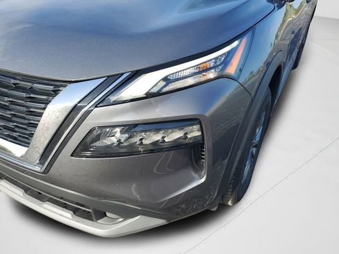 Used 2023 Nissan Rogue S image 9