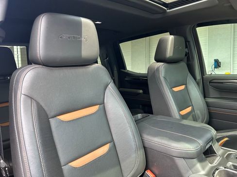 Used 2023 GMC Sierra 1500 AT4 w/ AT4 Premium Package AWD/4WD image 17
