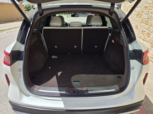 Used 2019 INFINITI QX50 Essential w/ Sensory Package AWD/4WD image 17