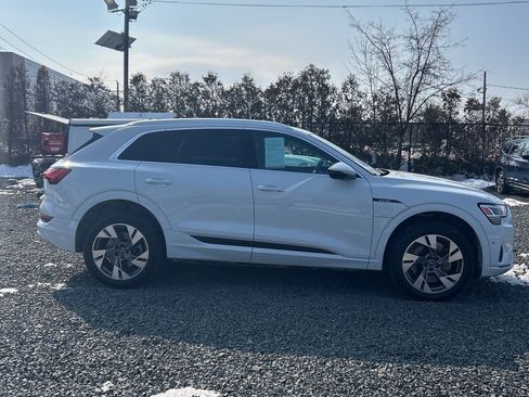 Used 2022 Audi e-tron Premium Plus w/ Premium Plus Package image 7