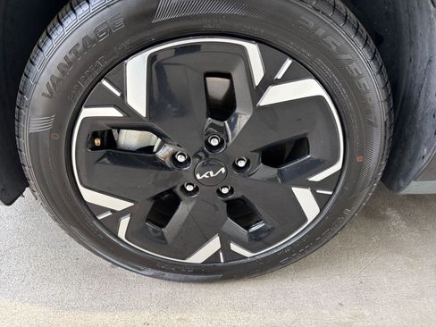 Used 2024 Kia Niro Wind FWD image 37