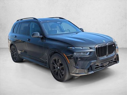 Used 2023 BMW X7 xDrive40i w/ M Sport Package AWD/4WD image 3