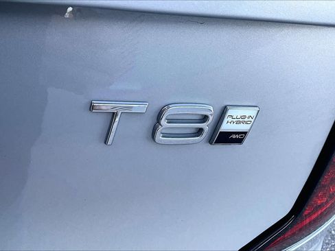 Used 2025 Volvo XC90 T8 Plus image 9
