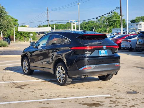 Used 2023 Toyota Venza XLE AWD/4WD image 7
