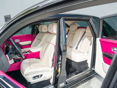 Used 2023 Rolls-Royce Phantom Sedan image 54