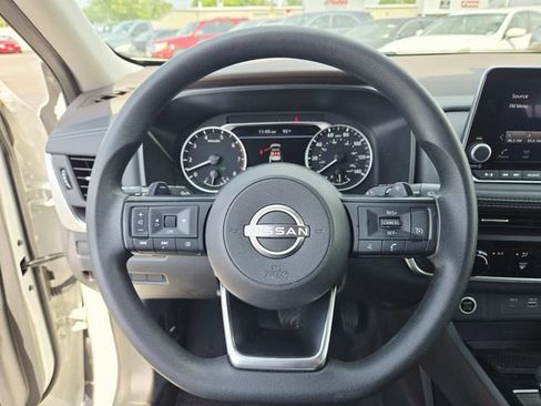 Used 2023 Nissan Rogue S FWD image 14