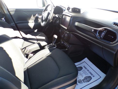 Used 2023 Jeep Renegade Altitude w/ Sun/Sound Group image 3