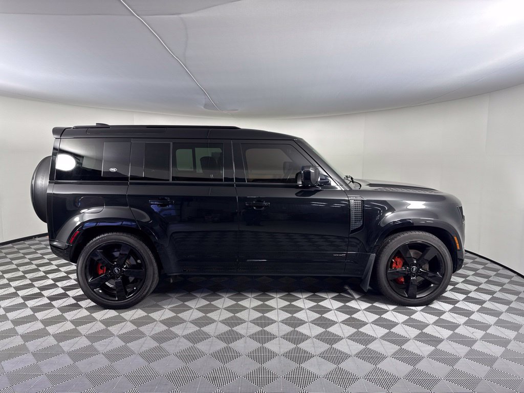 Used 2023 Land Rover Defender 110 X AWD/4WD image 6
