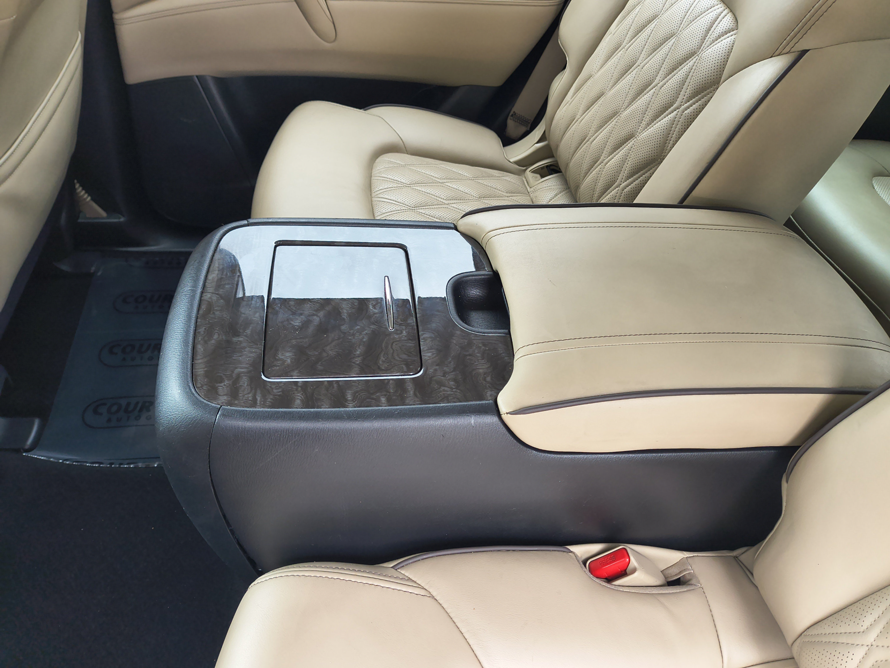 Certified 2022 Nissan Armada Platinum w/ Captain's Chairs Package RWD image 19