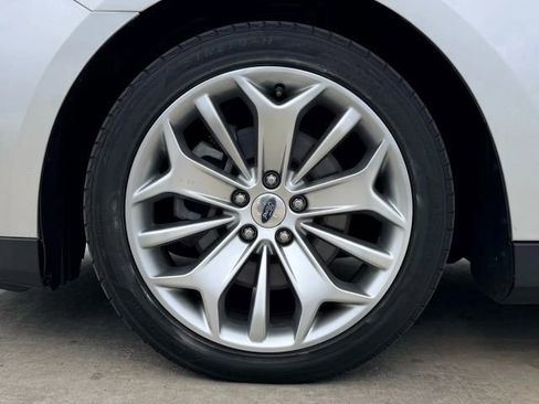 Used 2019 Ford Taurus Limited image 51