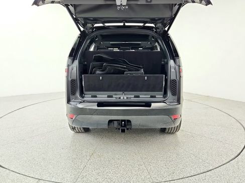 Certified 2022 Land Rover Discovery HSE R-Dynamic image 19