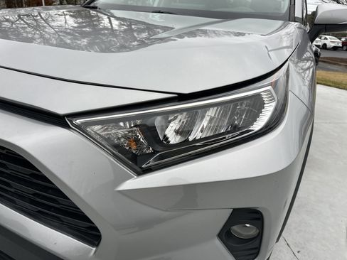 Used 2021 Toyota RAV4 XLE Premium image 6