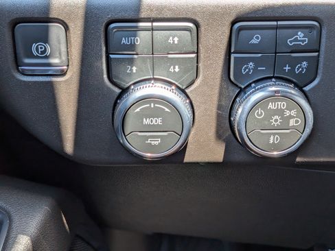 New 2026 GMC Sierra 1500 SLT AWD/4WD image 24