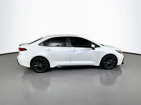 Used 2023 Toyota Corolla XSE FWD image 3