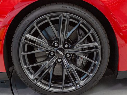 Used 2018 Chevrolet Camaro ZL1 image 20