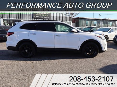 Used 2017 Hyundai Santa Fe Limited image 16