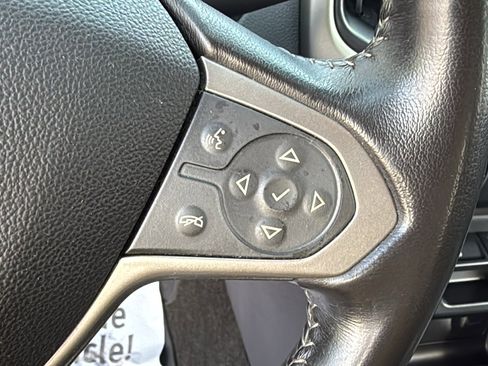 Used 2016 Chevrolet Colorado Z71 w/ LPO, Gearon Divider Package AWD/4WD image 11