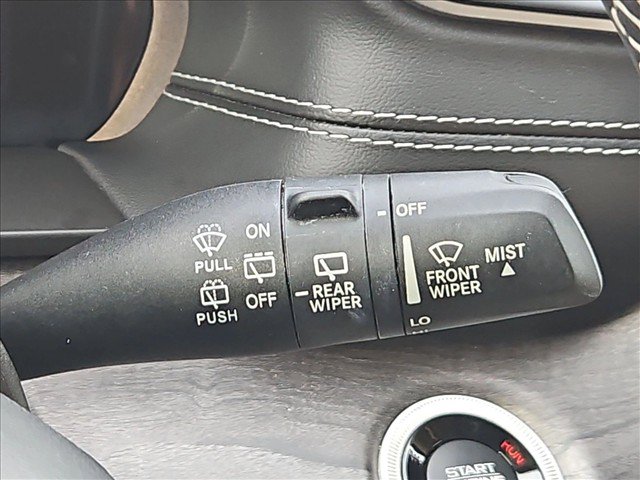 Used 2022 Jeep Grand Cherokee L Limited w/ Luxury Tech Group II RWD image 28