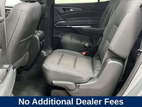 Used 2024 Chevrolet Traverse LT AWD/4WD image 17
