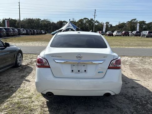 Used 2013 Nissan Altima 2.5 SV image 8
