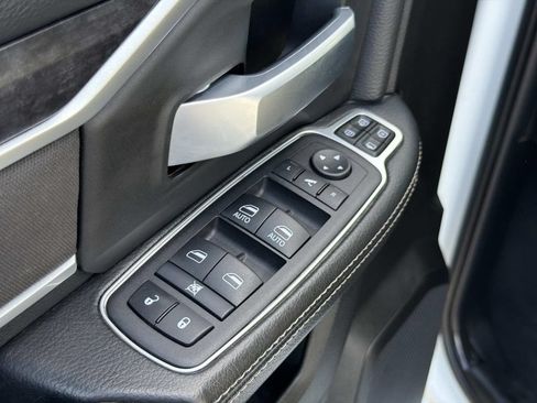 Used 2024 RAM 3500 Big Horn AWD/4WD image 19