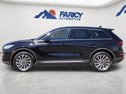 Used 2025 Lincoln Corsair Reserve AWD/4WD image 2