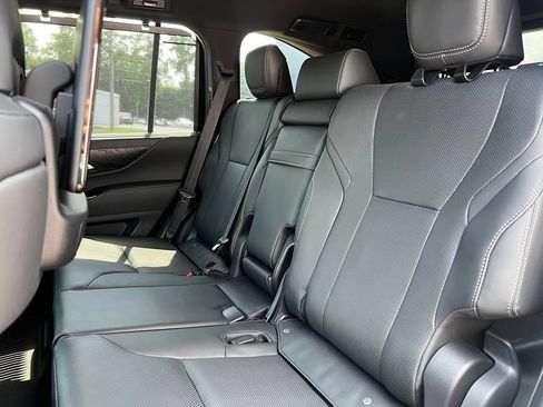 Used 2022 Lexus LX 600 4WD w/ Accessory Package (Z1) image 14