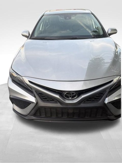 Used 2022 Toyota Camry SE FWD image 8