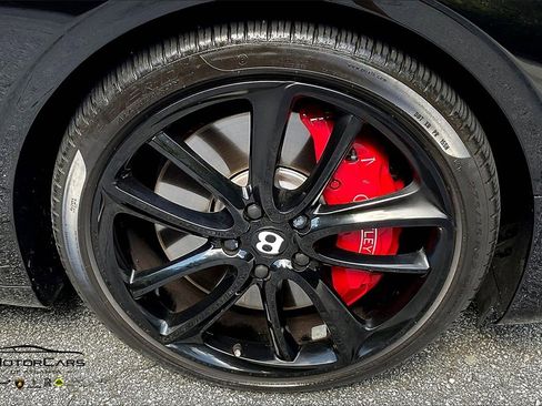 Used 2021 Bentley Continental GT image 9