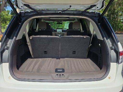 Used 2021 Lincoln Aviator Reserve RWD image 21