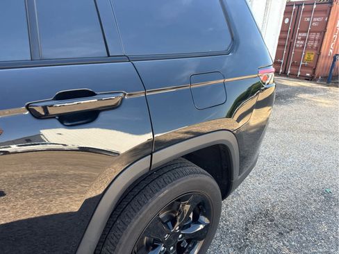 Used 2021 Jeep Grand Cherokee L Laredo AWD/4WD image 17