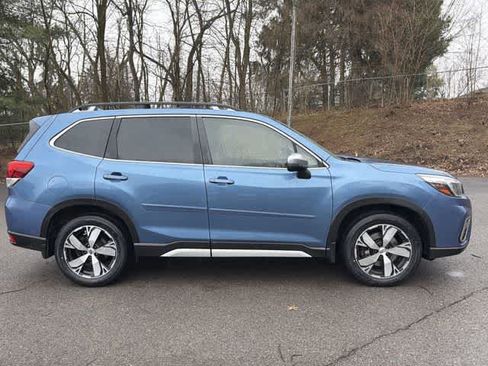 Used 2020 Subaru Forester Touring image 3