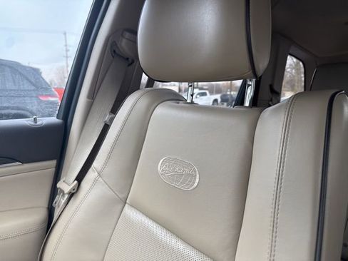 Used 2019 Jeep Grand Cherokee Overland image 9