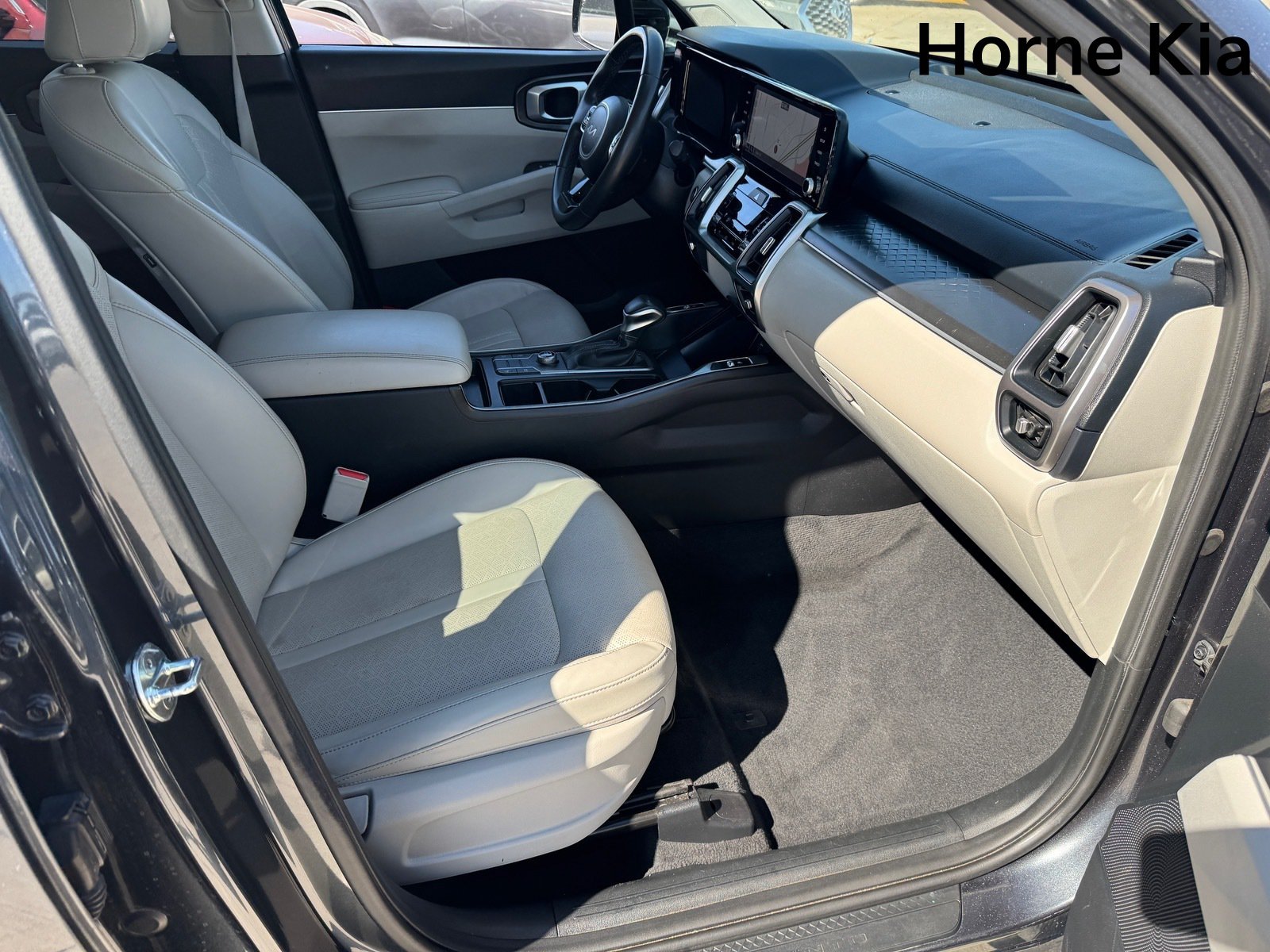 Certified 2022 Kia Sorento S FWD image 26