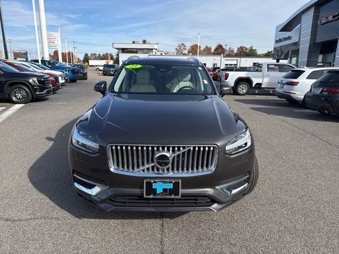 Used 2023 Volvo XC90 B6 Plus w/ Protection Package image 2