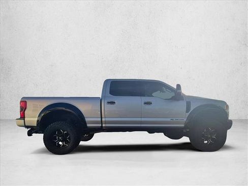 Used 2017 Ford F350 Platinum w/ Platinum Ultimate Package AWD/4WD image 4