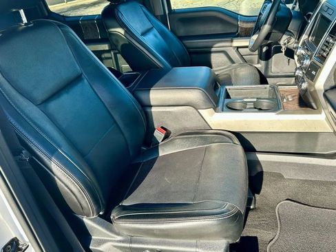 Used 2018 Ford F250 Lariat w/ Chrome Package image 17
