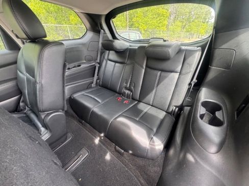 Used 2015 Nissan Pathfinder SL image 10