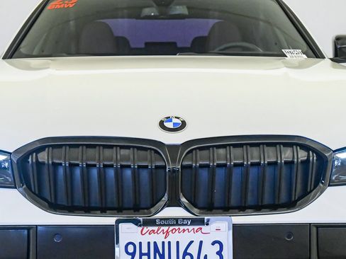 Used 2023 BMW 330i Sedan w/ M Sport Package RWD image 8
